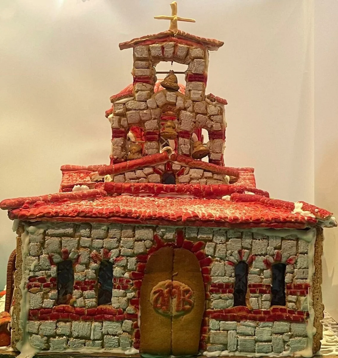 Gingerbread Εξωκλήσι – Μοναστήρι